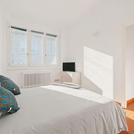 Loft Navigli - Centro - 70 Mq Due Da Letto Apartamento Milán
